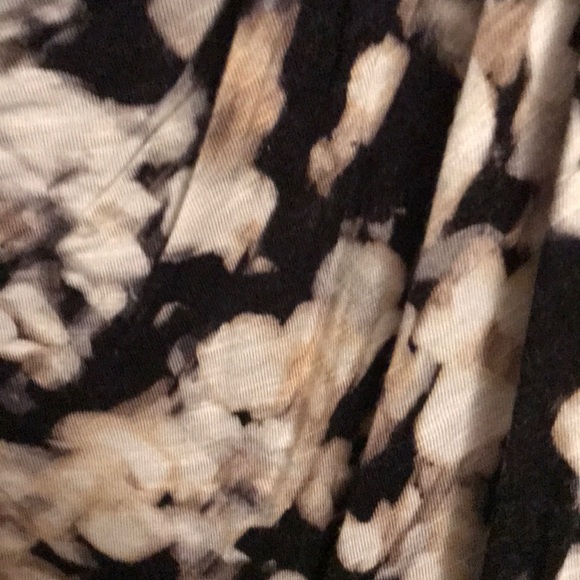 EUC Apt. 9 Cap sleeve lightweight shirt - Picture 5 of 5